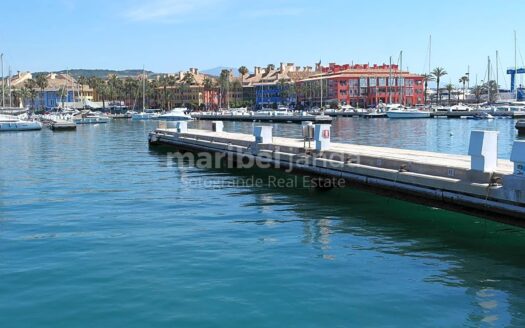 Atraque en el Puerto Deportivo de Sotogrande