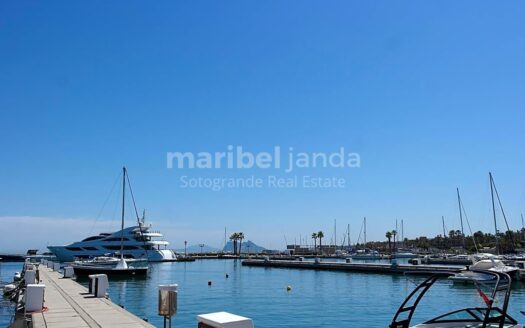 Atraque en el Puerto Deportivo de Sotogrande